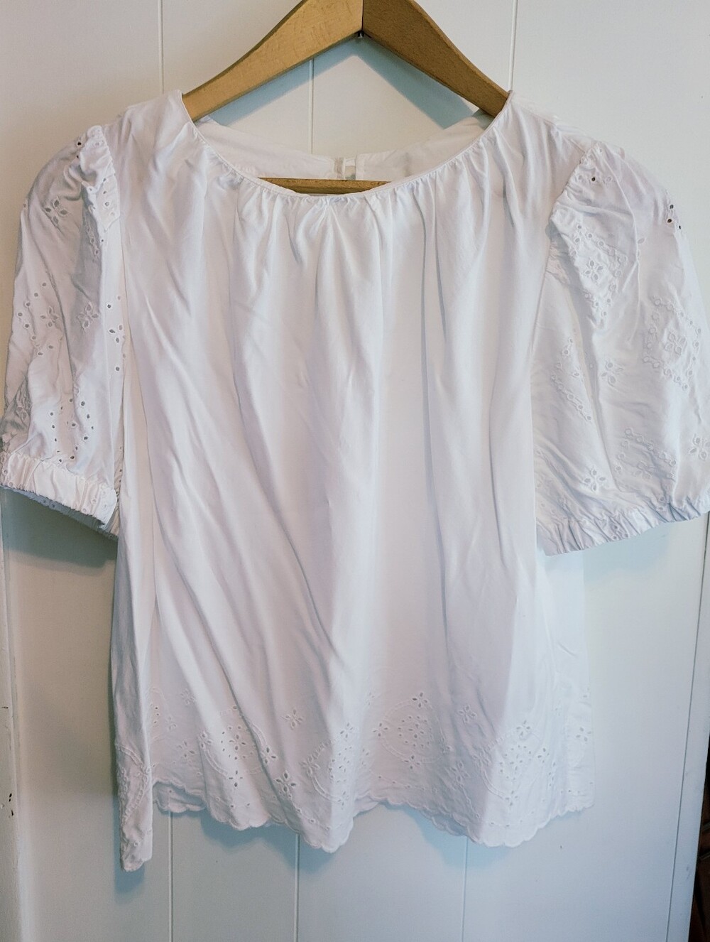 Old Navy White Eyelet Puff Sleeve Blouse Top Size Small 100% Cotton